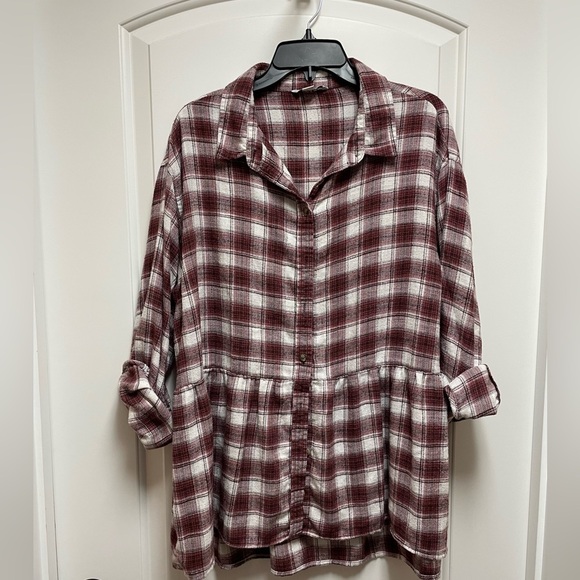 American Eagle Outfitters Tops - American Eagle Maroon Plaid Flannel w Cute Waist